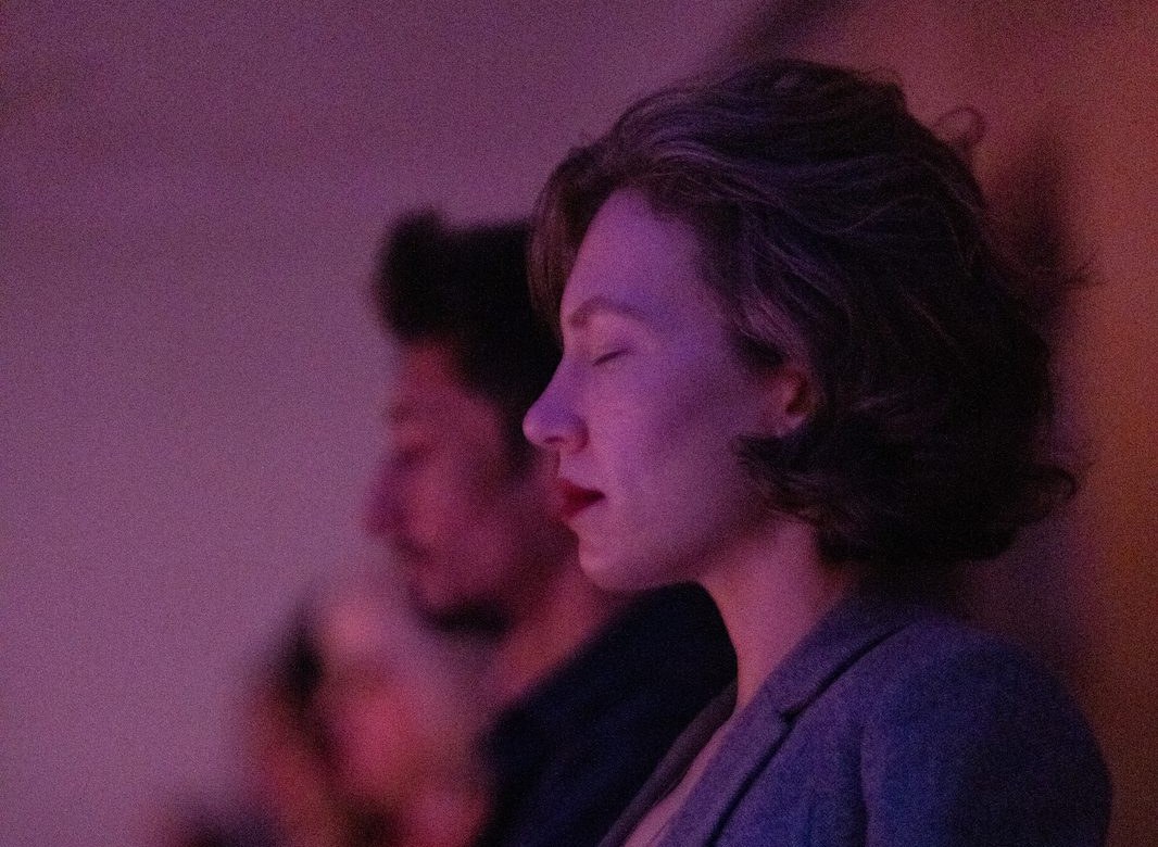 Sound therapy ceremony